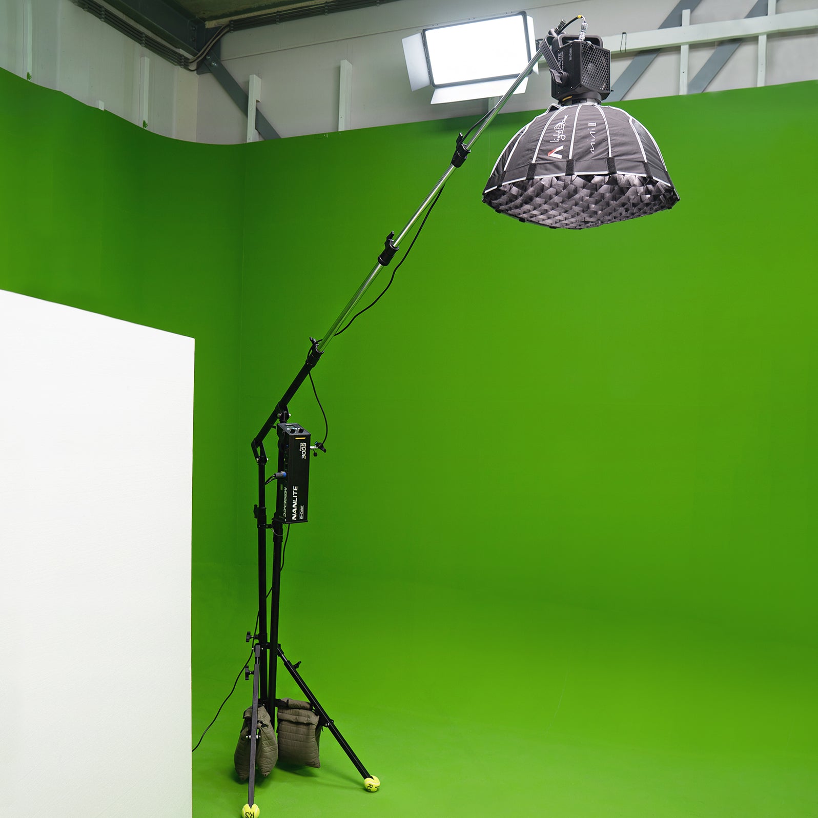 Proaim Boom Light Telescopic Stand w 5/8" Mount for Photo/Lighting Gea